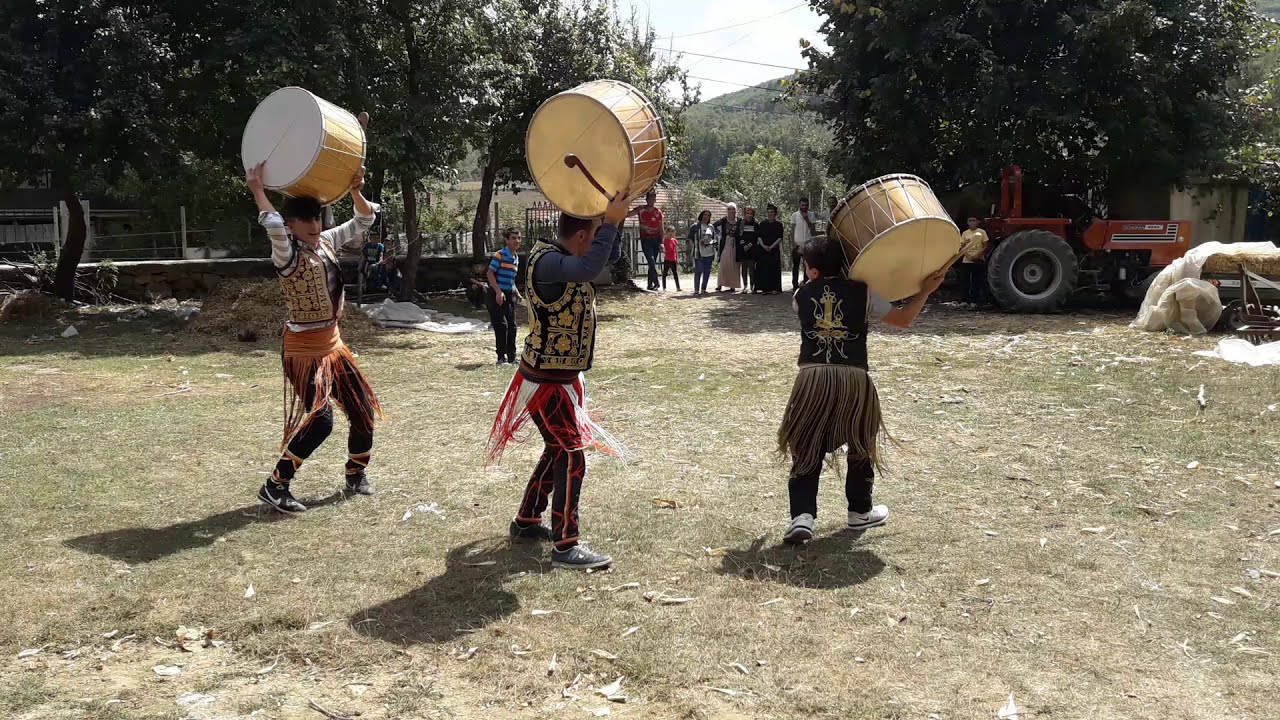 İzmir’de Özel Karşılama ve VIP Etkinliklere Farklı Bir Hava Katan Davul Zurna Performansları