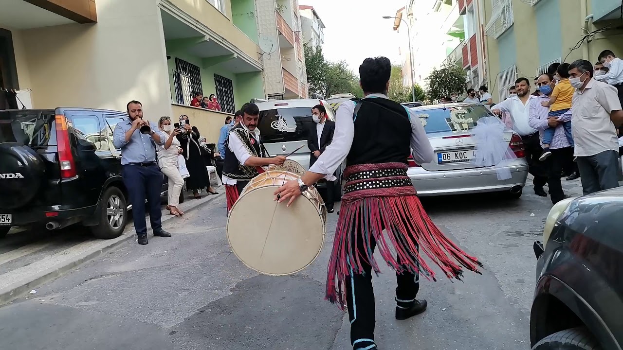 Gelin Çıkarma Törenlerinde Davul Zurna